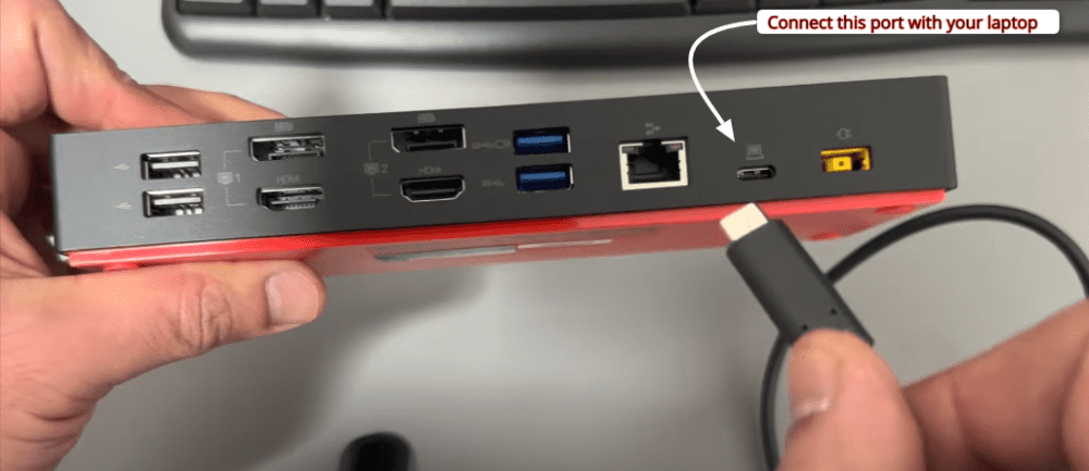 Connect-USB-C-port-with-laptop-1